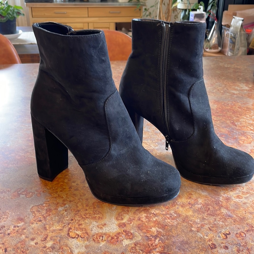 Ankle boots